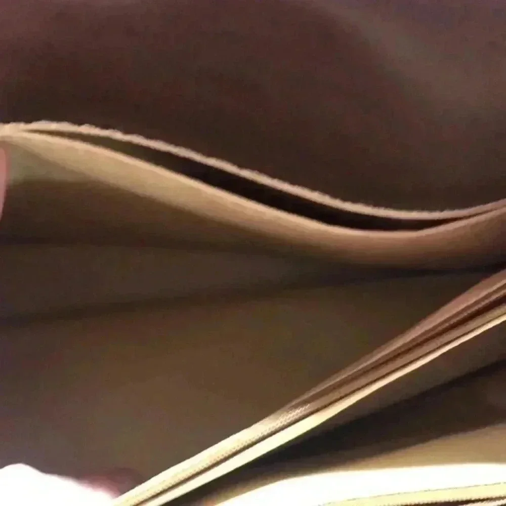 Dark brown purse / shoulder bag multiple‎ compartments